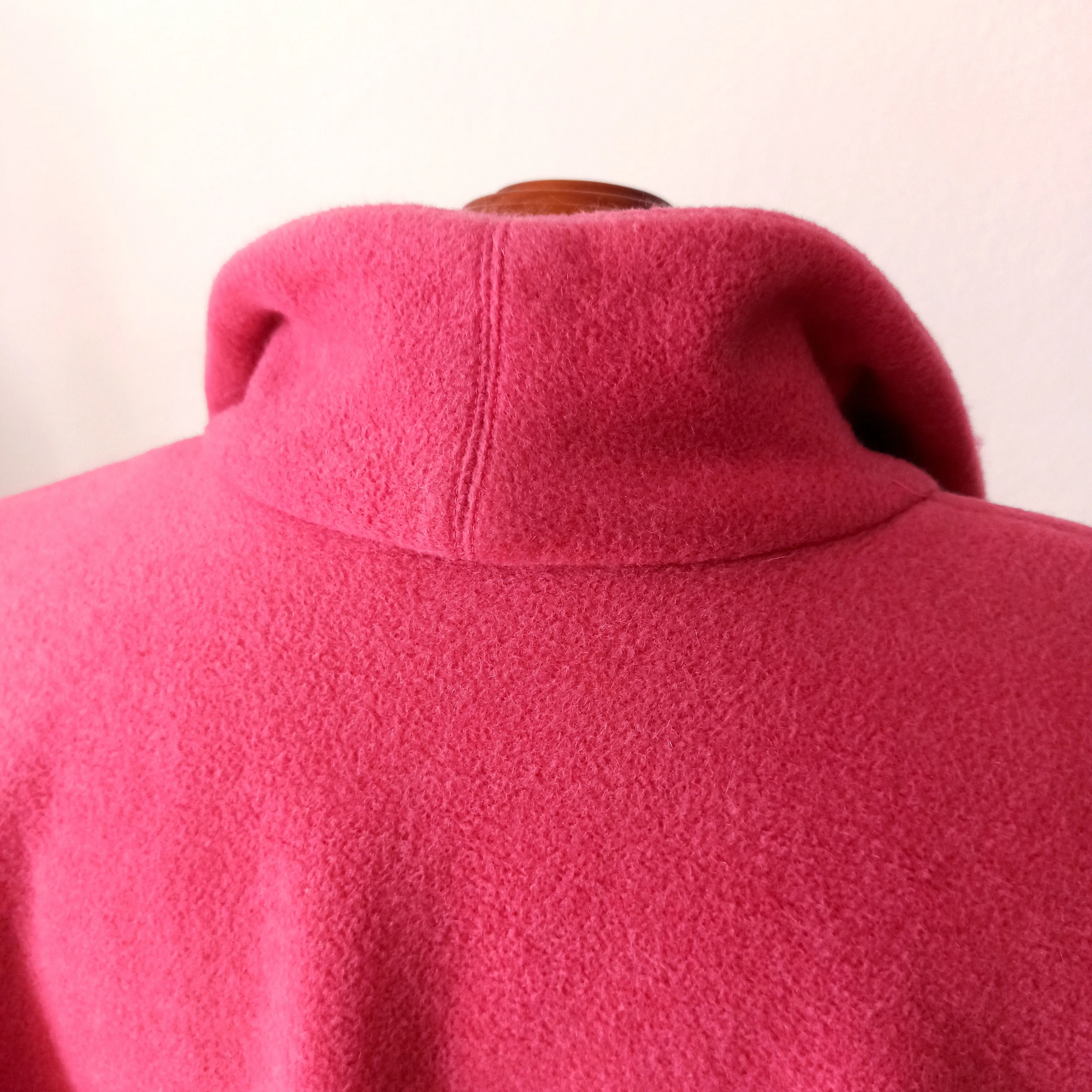 1950s 1960s - Gorgeous Pink Wool Cape