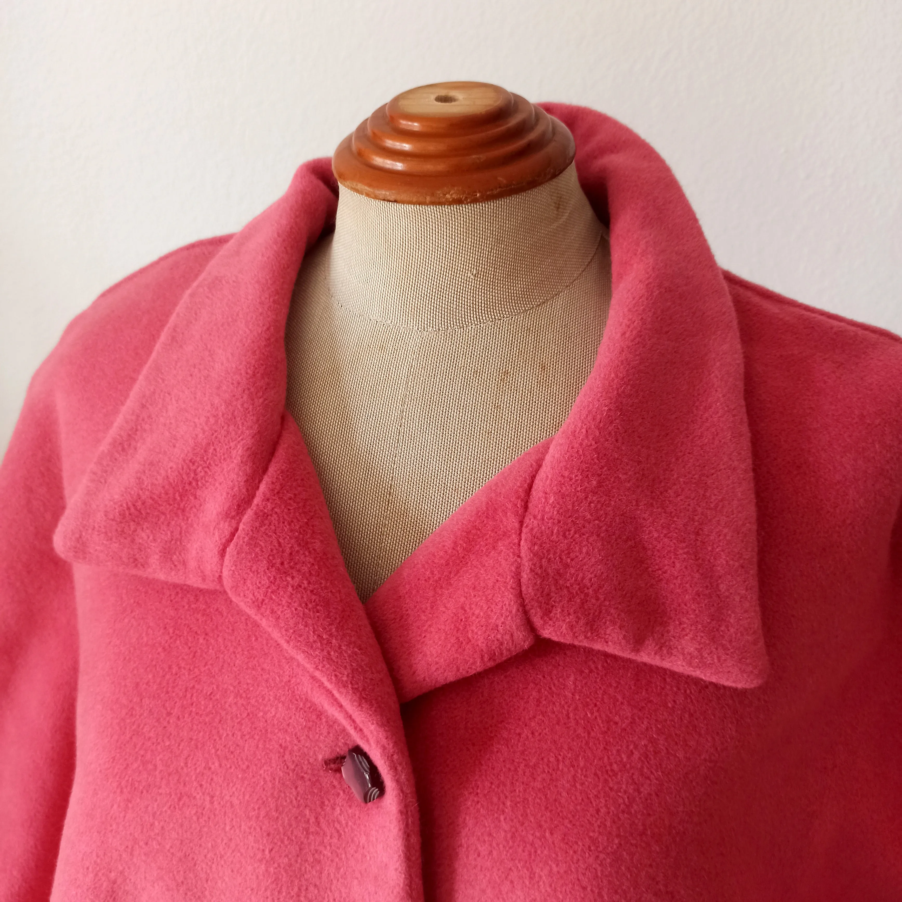 1950s 1960s - Gorgeous Pink Wool Cape