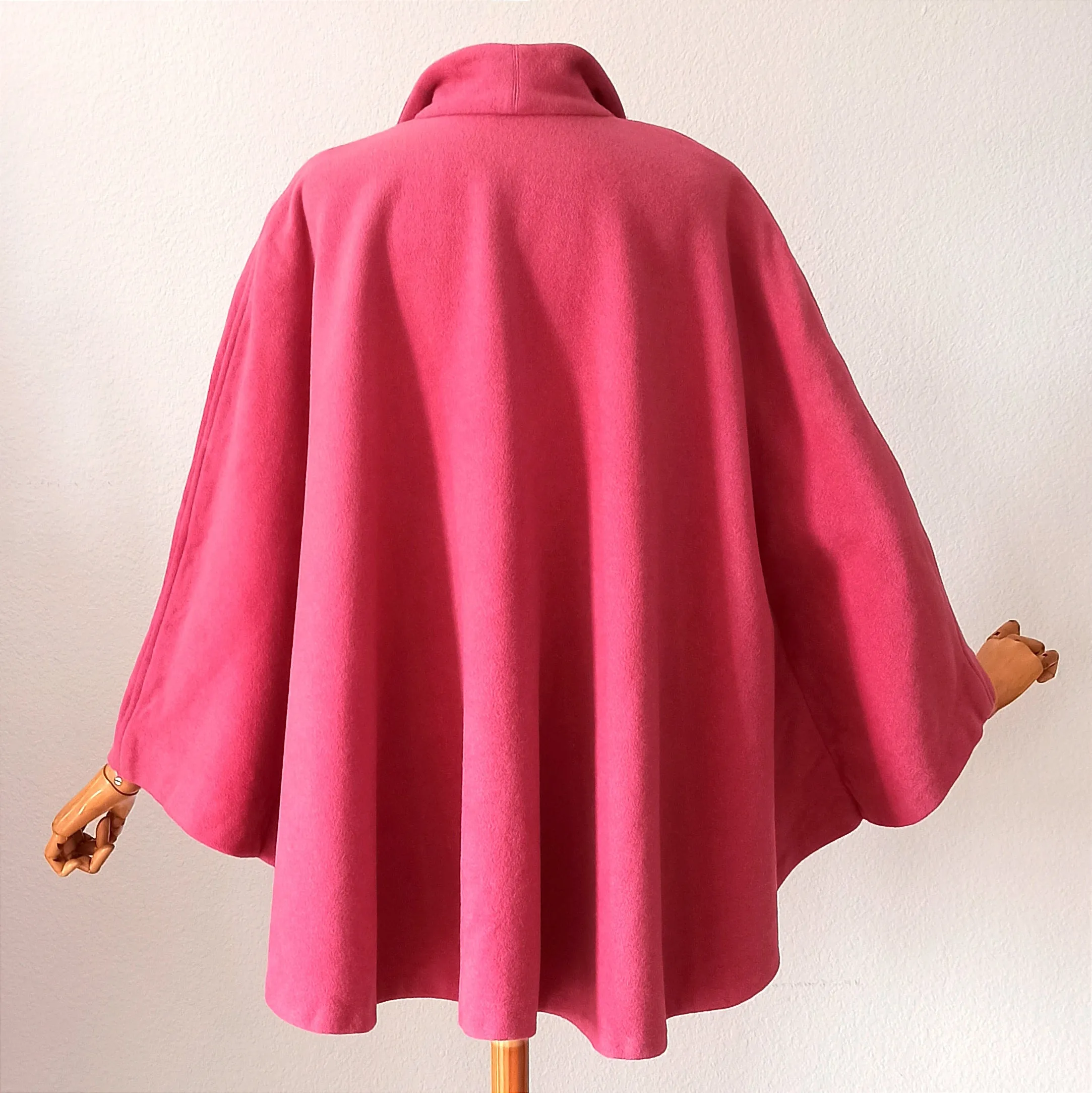 1950s 1960s - Gorgeous Pink Wool Cape