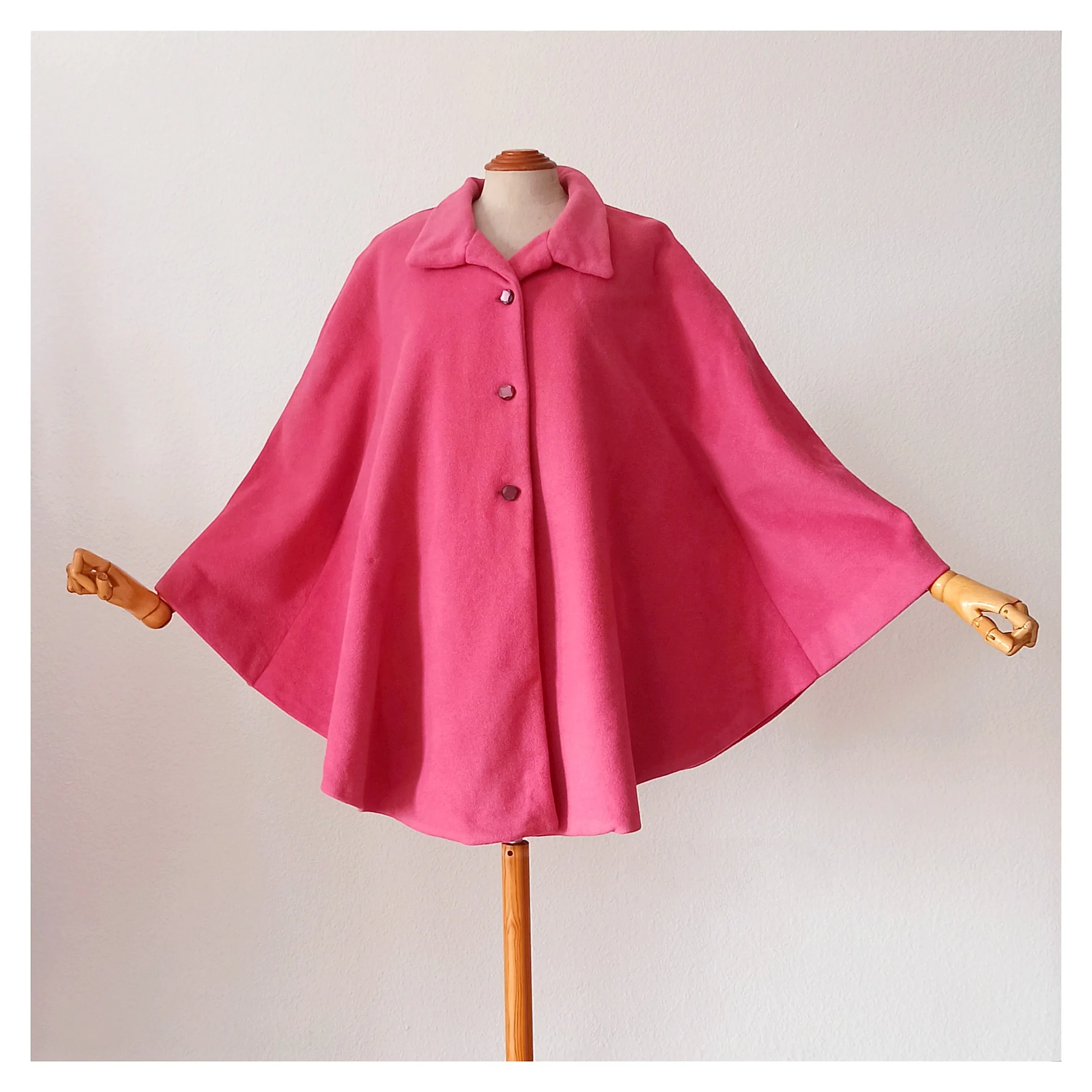 1950s 1960s - Gorgeous Pink Wool Cape