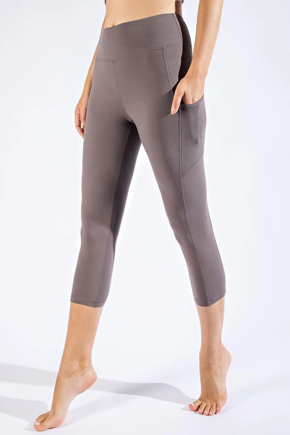 Capri Pocket Leggings