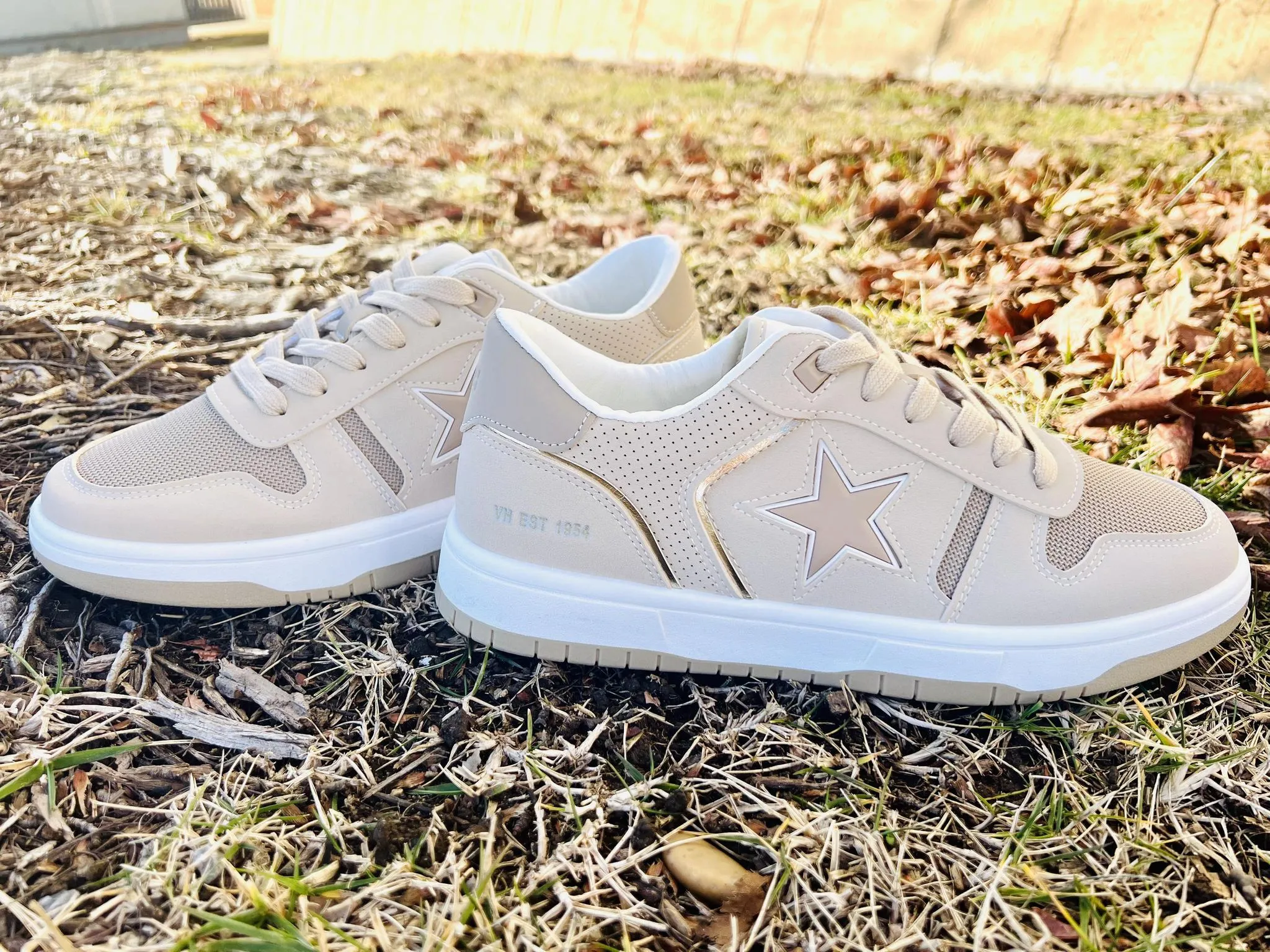 Fresh 6 All Beige Sneakers