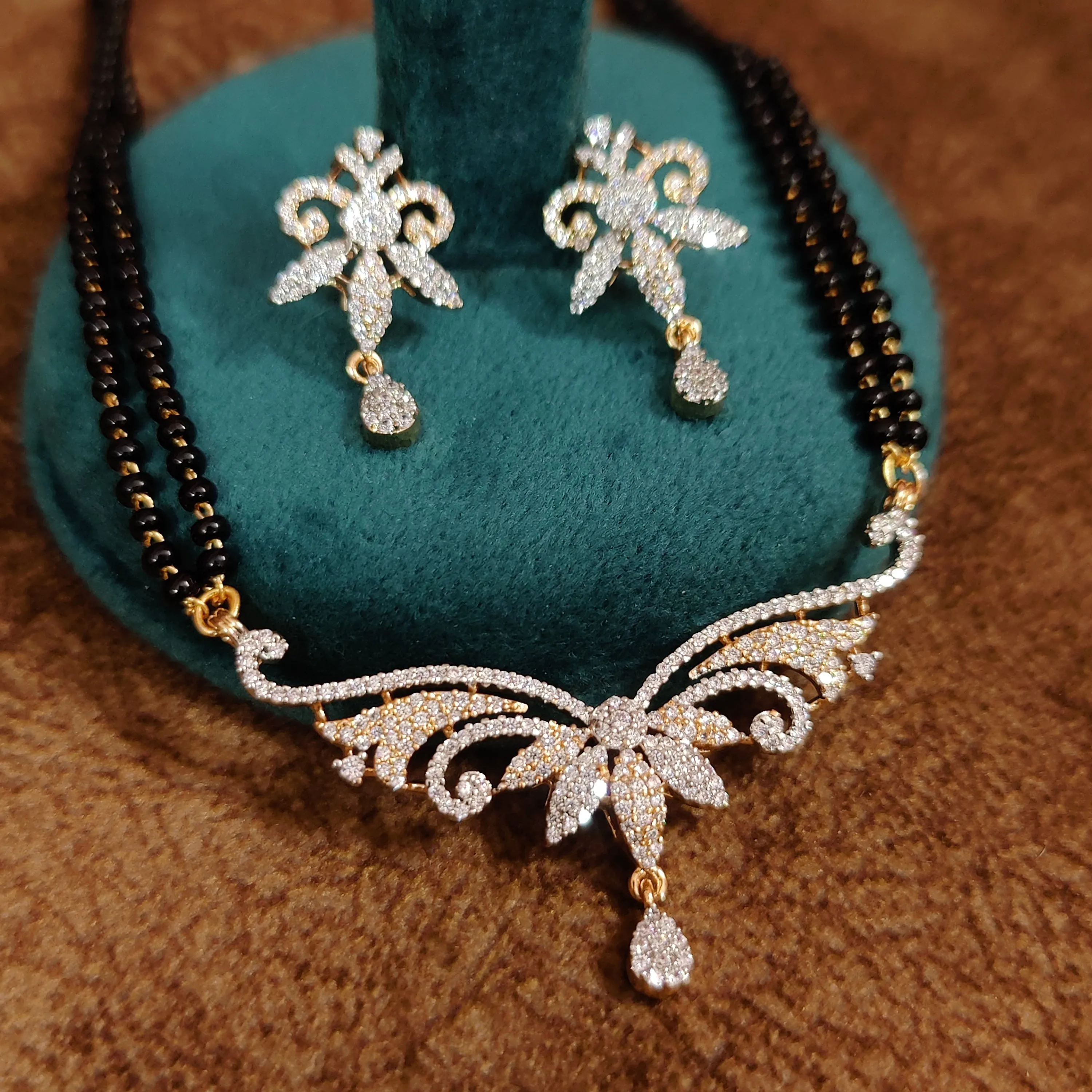 GOLD PLATED DIAMOND LOOK GORGEOUS MANGALSUTRA