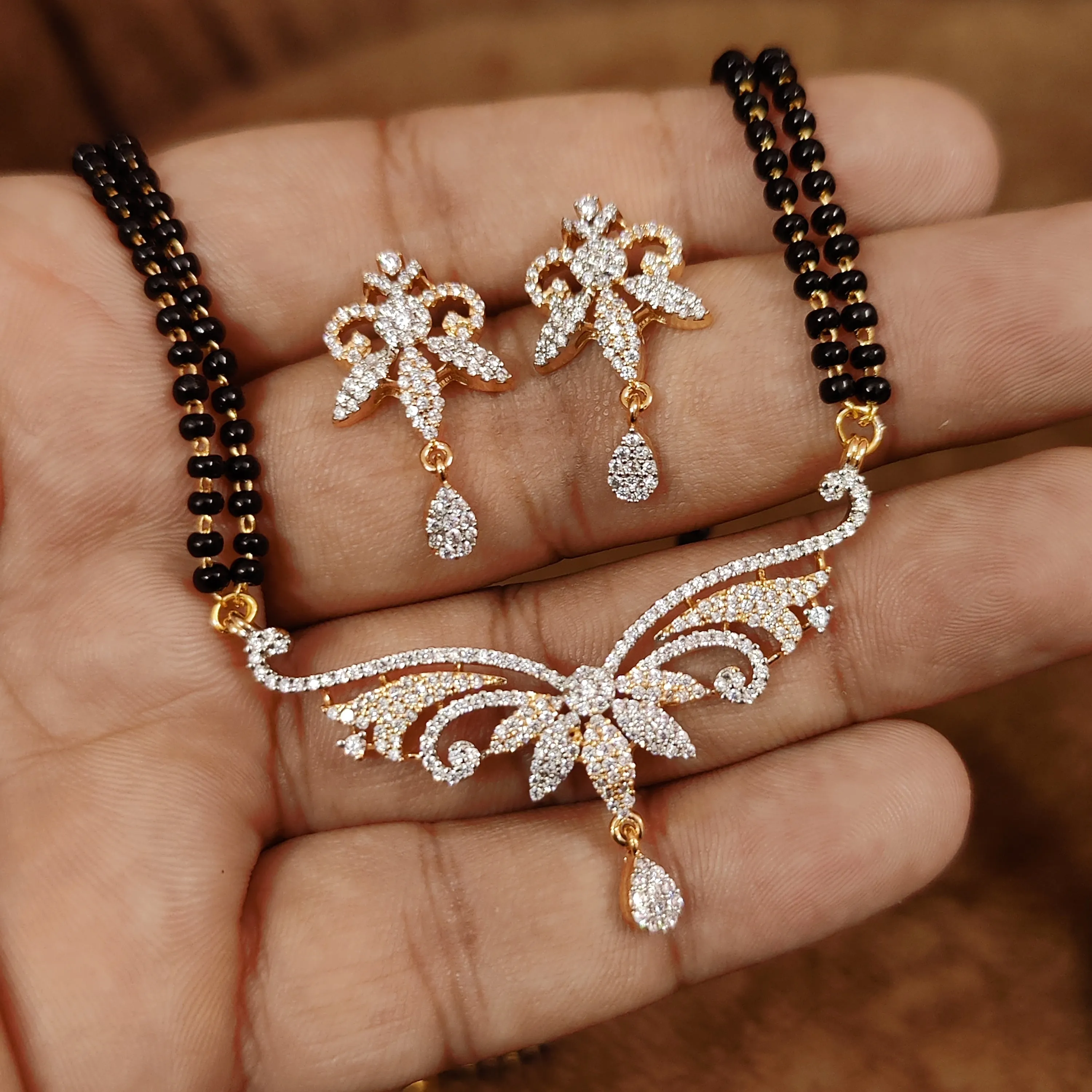 GOLD PLATED DIAMOND LOOK GORGEOUS MANGALSUTRA