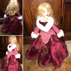 Gorgeous Collectible Vintage Porcelain Ceramic Doll