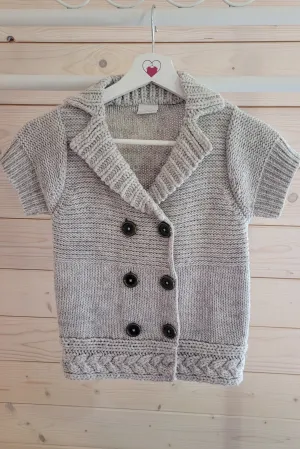 Gorgeous Oatmeal Knit 6-7 years