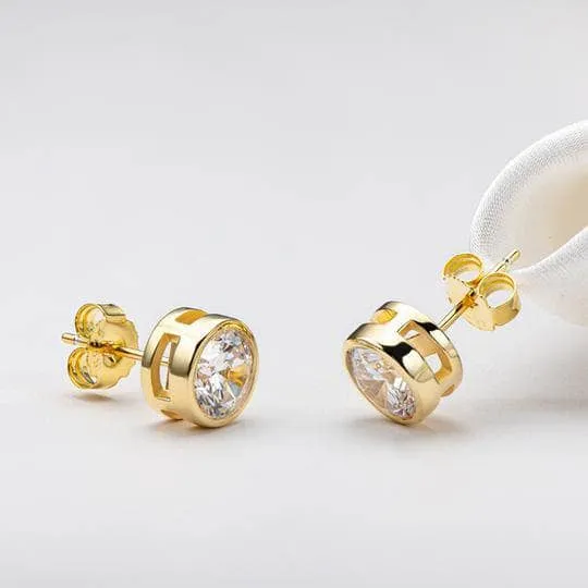 Gorgeous Round Cut Diamond Stud Earrings