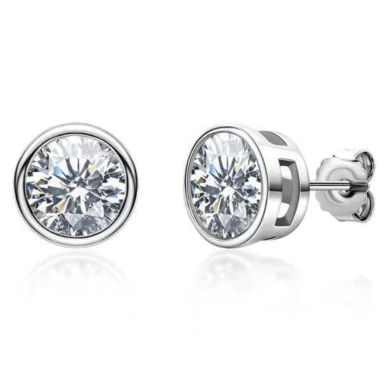 Gorgeous Round Cut Diamond Stud Earrings