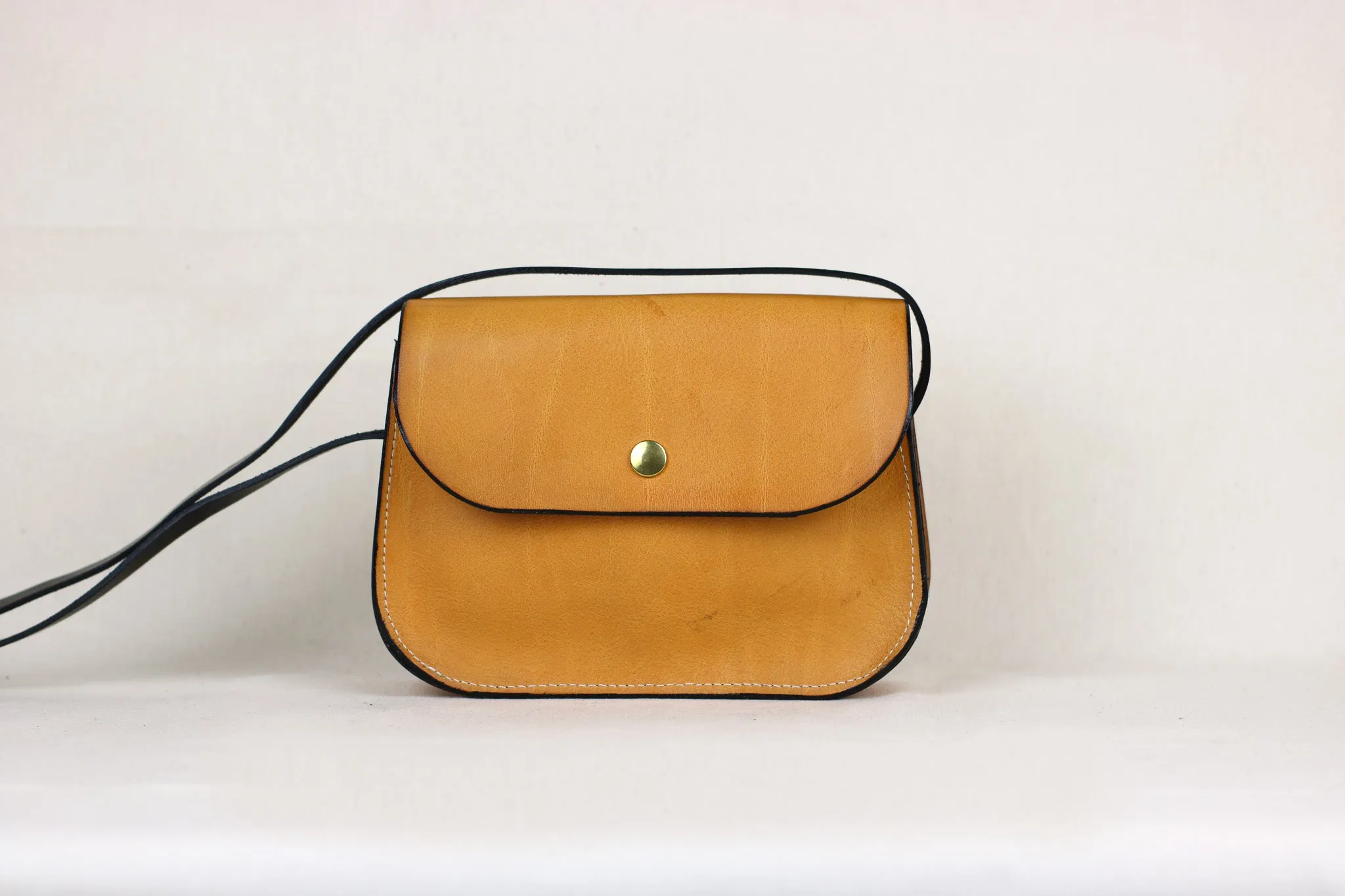 GRACE - Leather Crossbody Bag