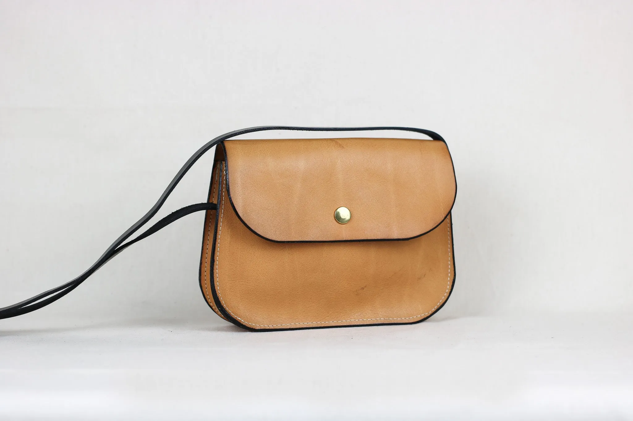 GRACE - Leather Crossbody Bag