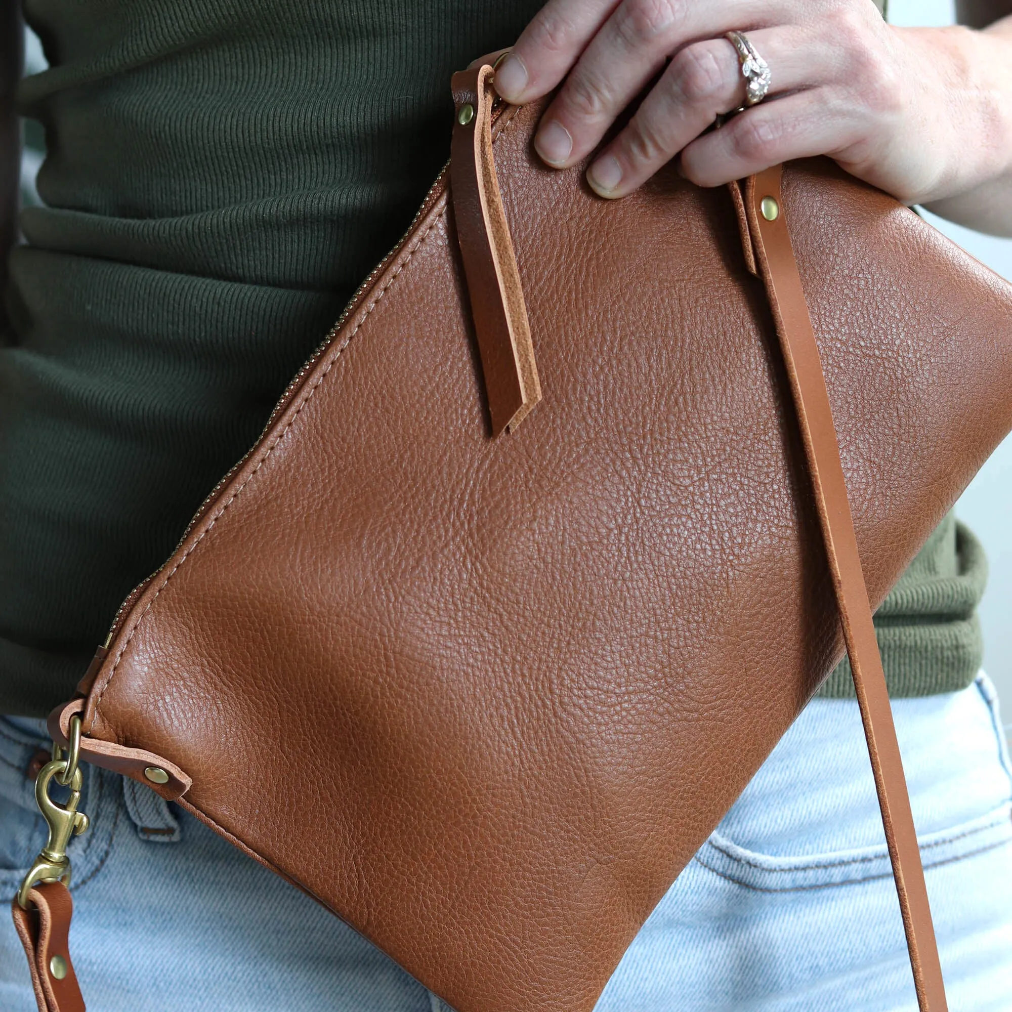 Small Leather Crossbody Clutch Bag - Light Brown