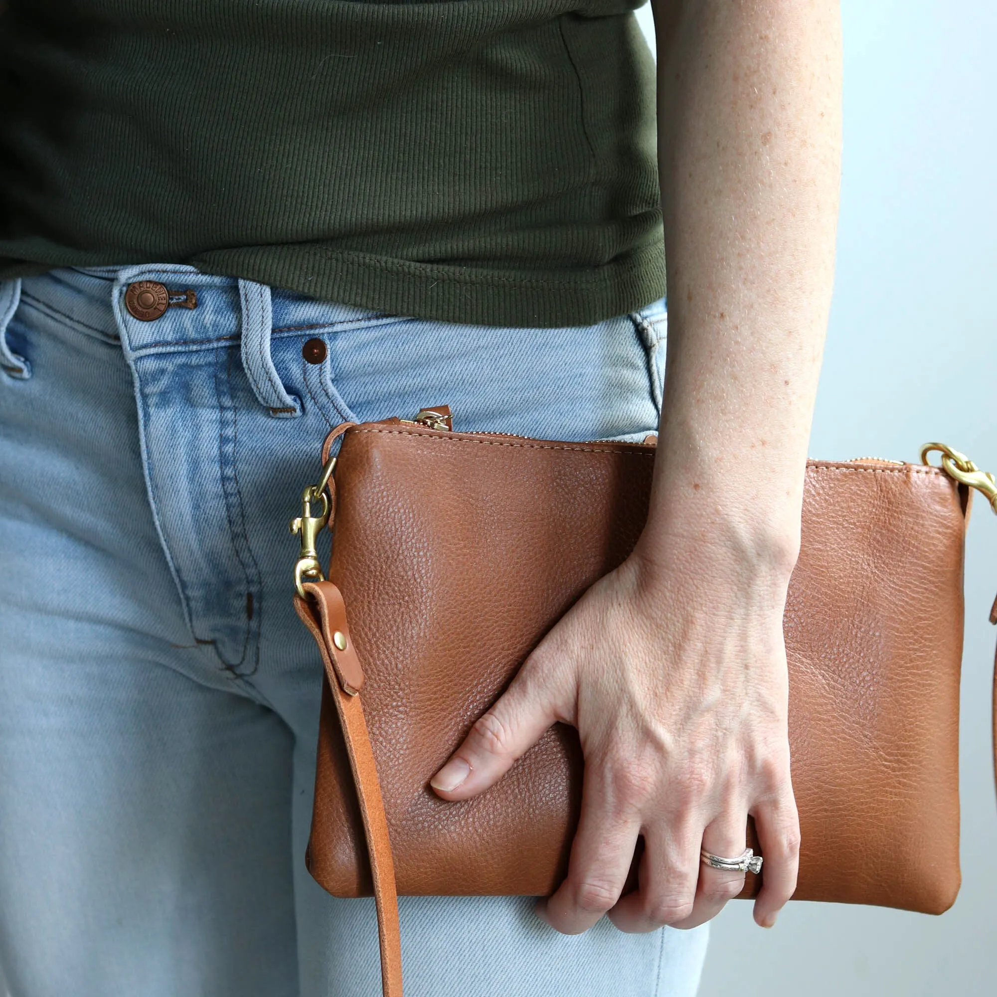 Small Leather Crossbody Clutch Bag - Light Brown