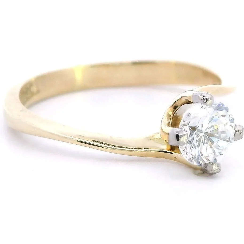 Stunning 18ct Yellow & White Gold Diamond Engagement Ring