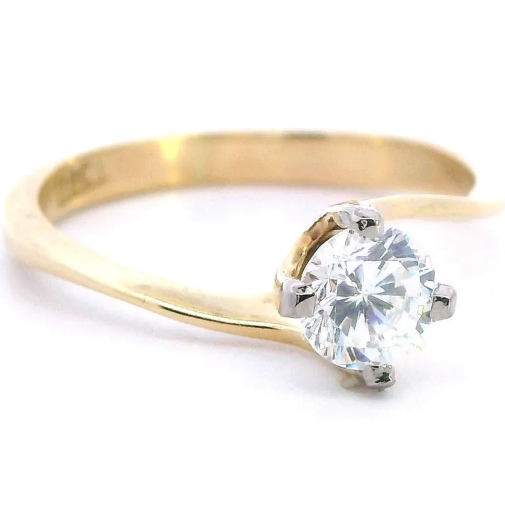 Stunning 18ct Yellow & White Gold Diamond Engagement Ring