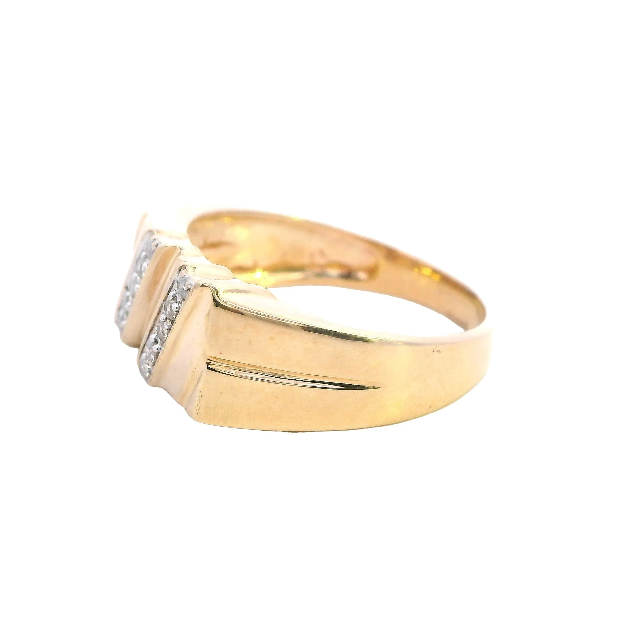 Stunning 9ct Yellow Gold 10 Stone Diamond Ring