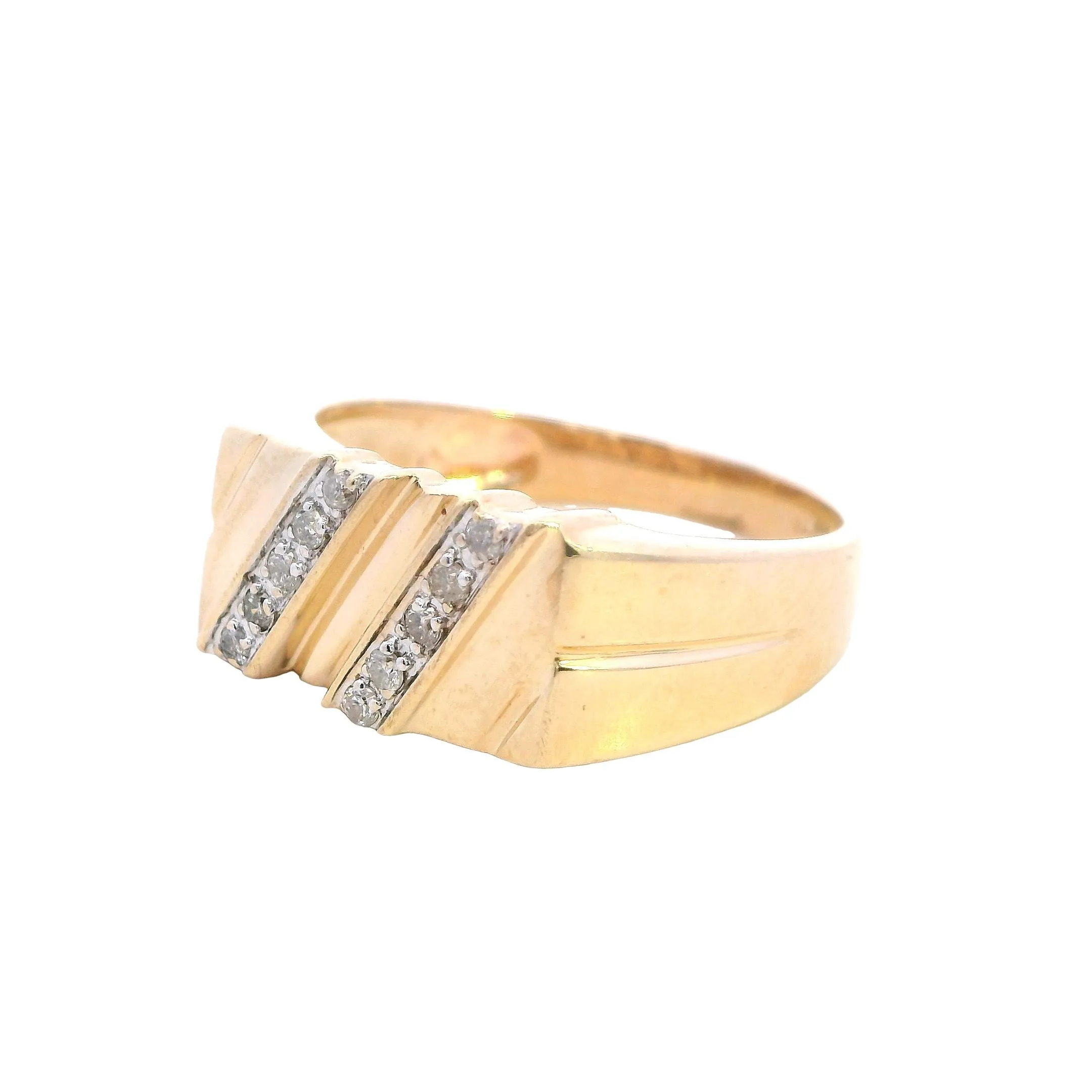 Stunning 9ct Yellow Gold 10 Stone Diamond Ring