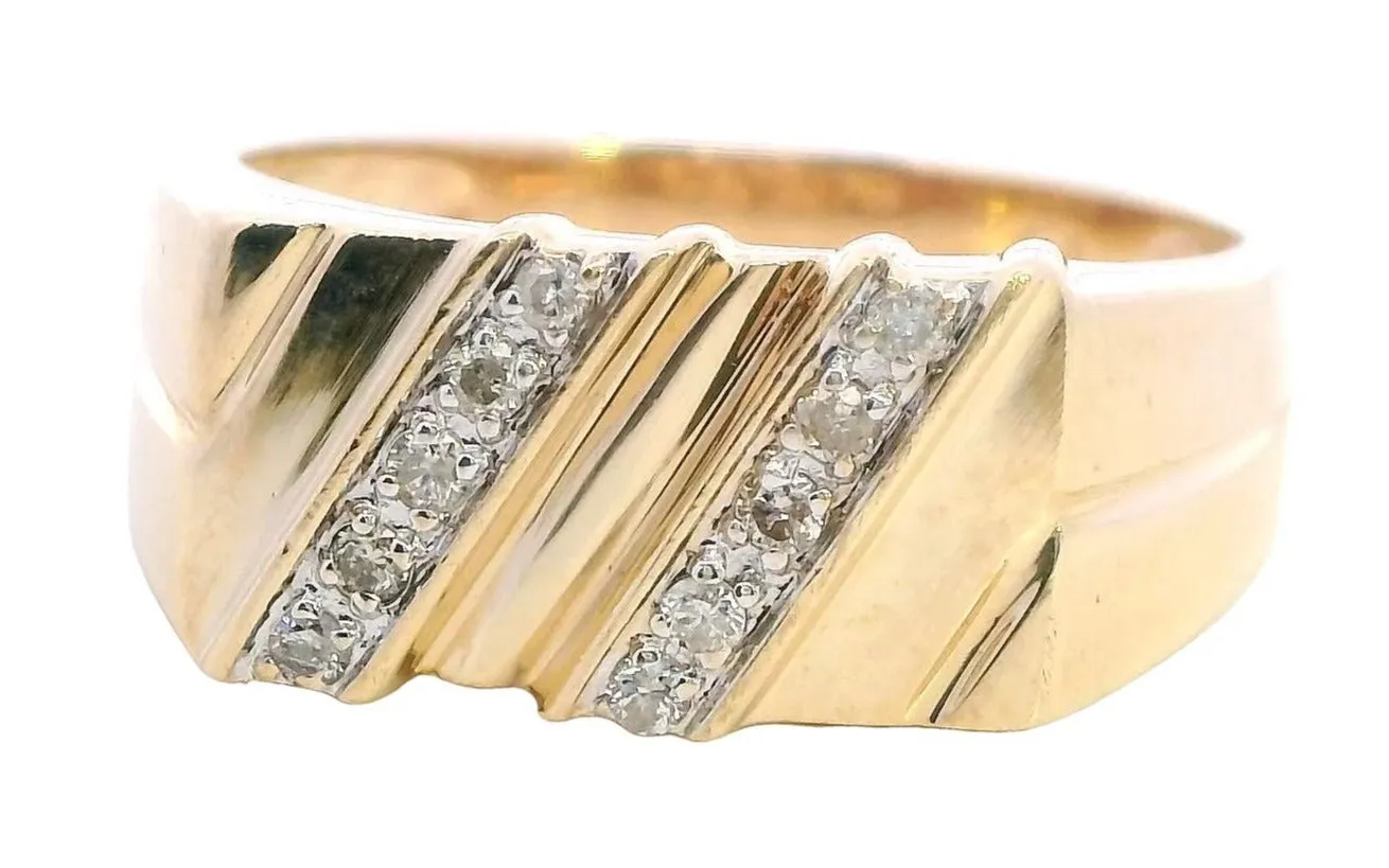 Stunning 9ct Yellow Gold 10 Stone Diamond Ring