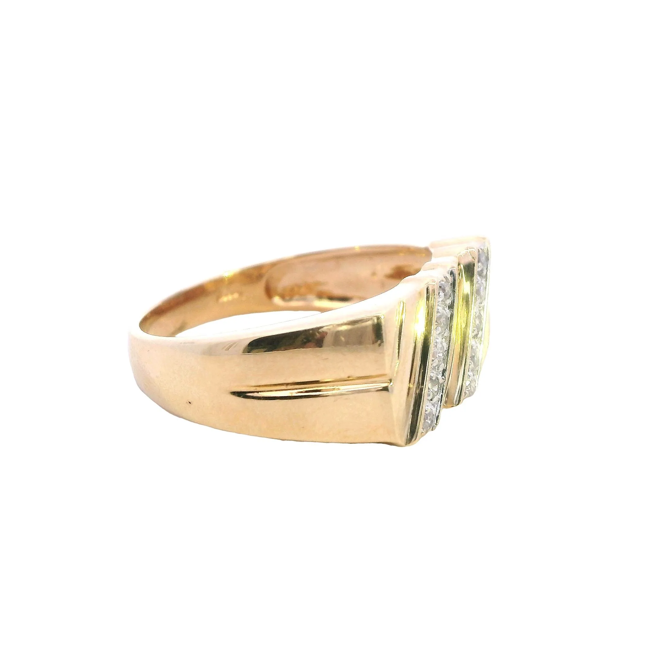 Stunning 9ct Yellow Gold 10 Stone Diamond Ring