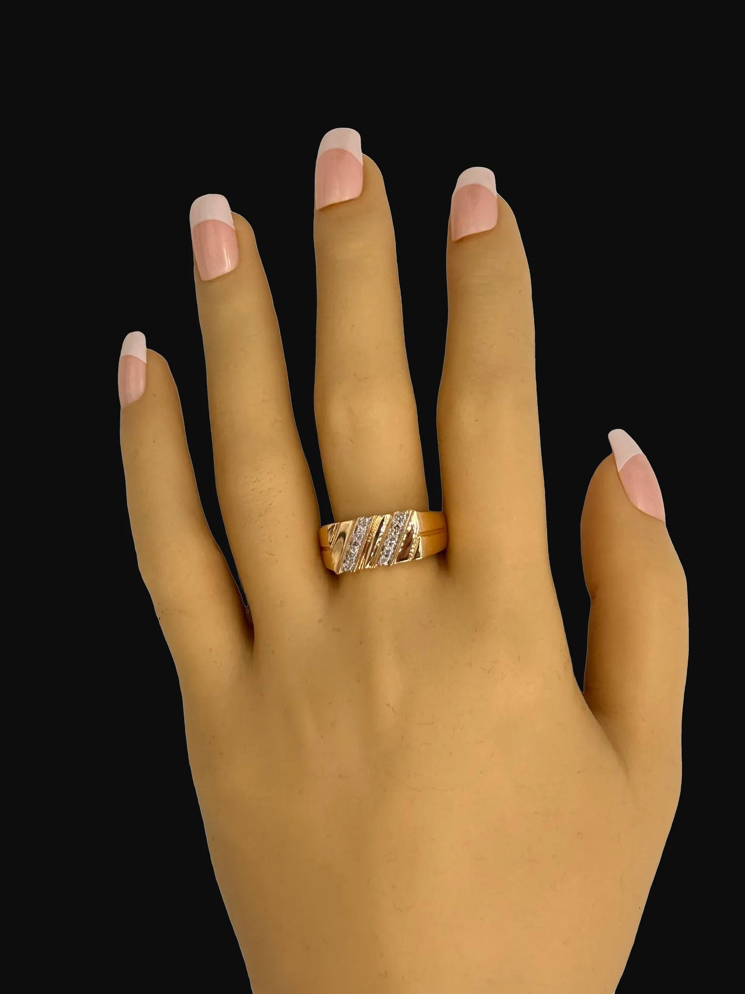 Stunning 9ct Yellow Gold 10 Stone Diamond Ring