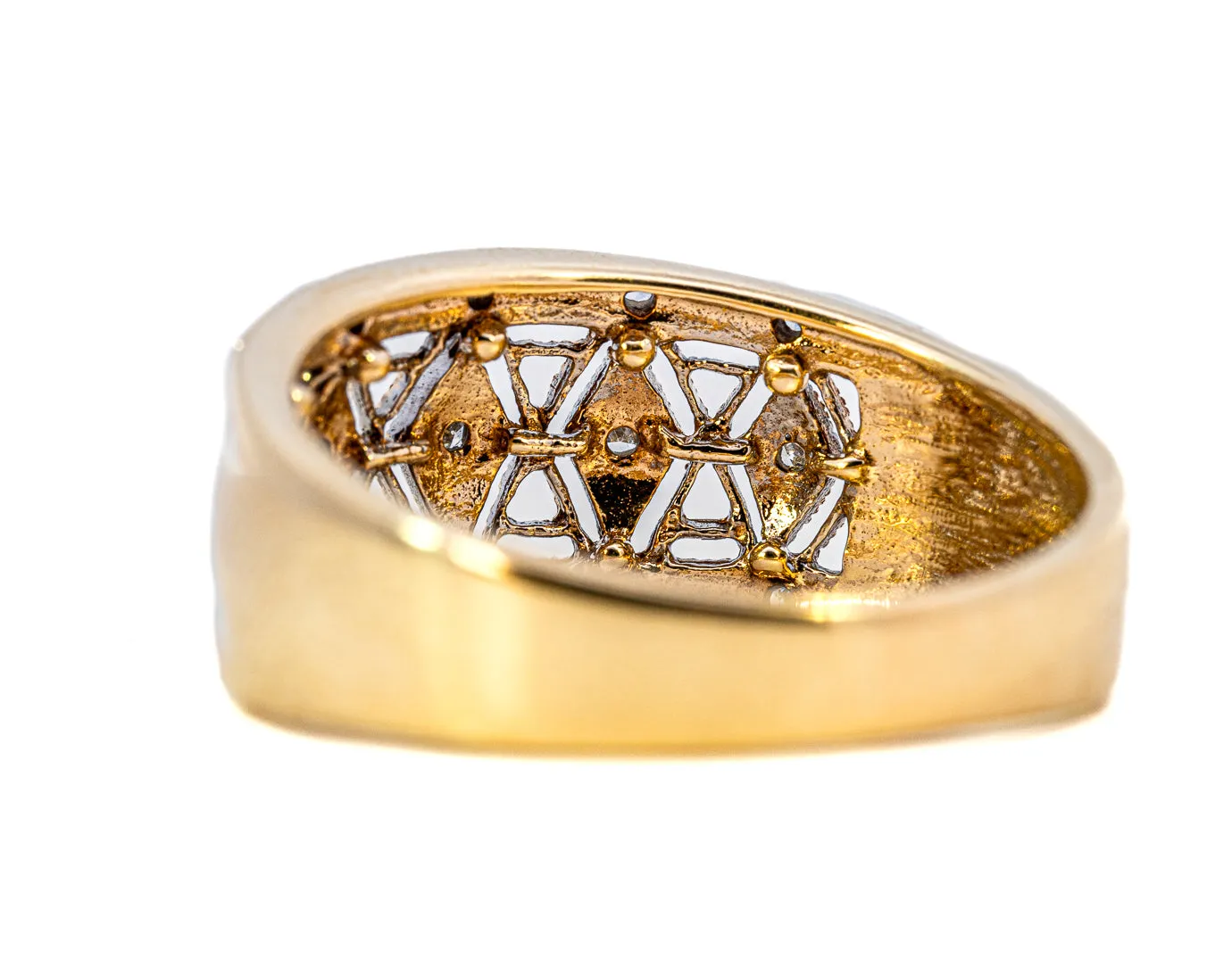 Stunning 9ct Yellow Gold 15-Stone Diamond Ring