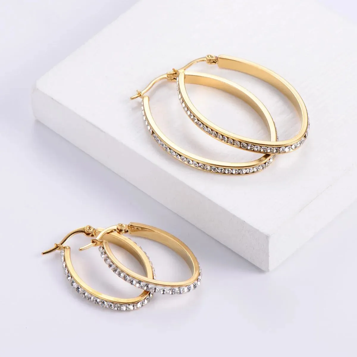 Stunning Gold Hoop Earrings with Rhinestone Detailing – Elegant Fashion Accessories