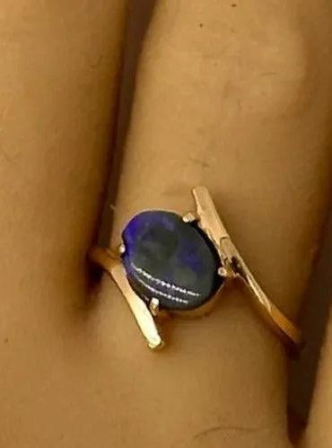 Stunning Handmade 9ct Yellow Gold Opal Ring