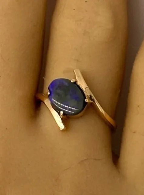 Stunning Handmade 9ct Yellow Gold Opal Ring