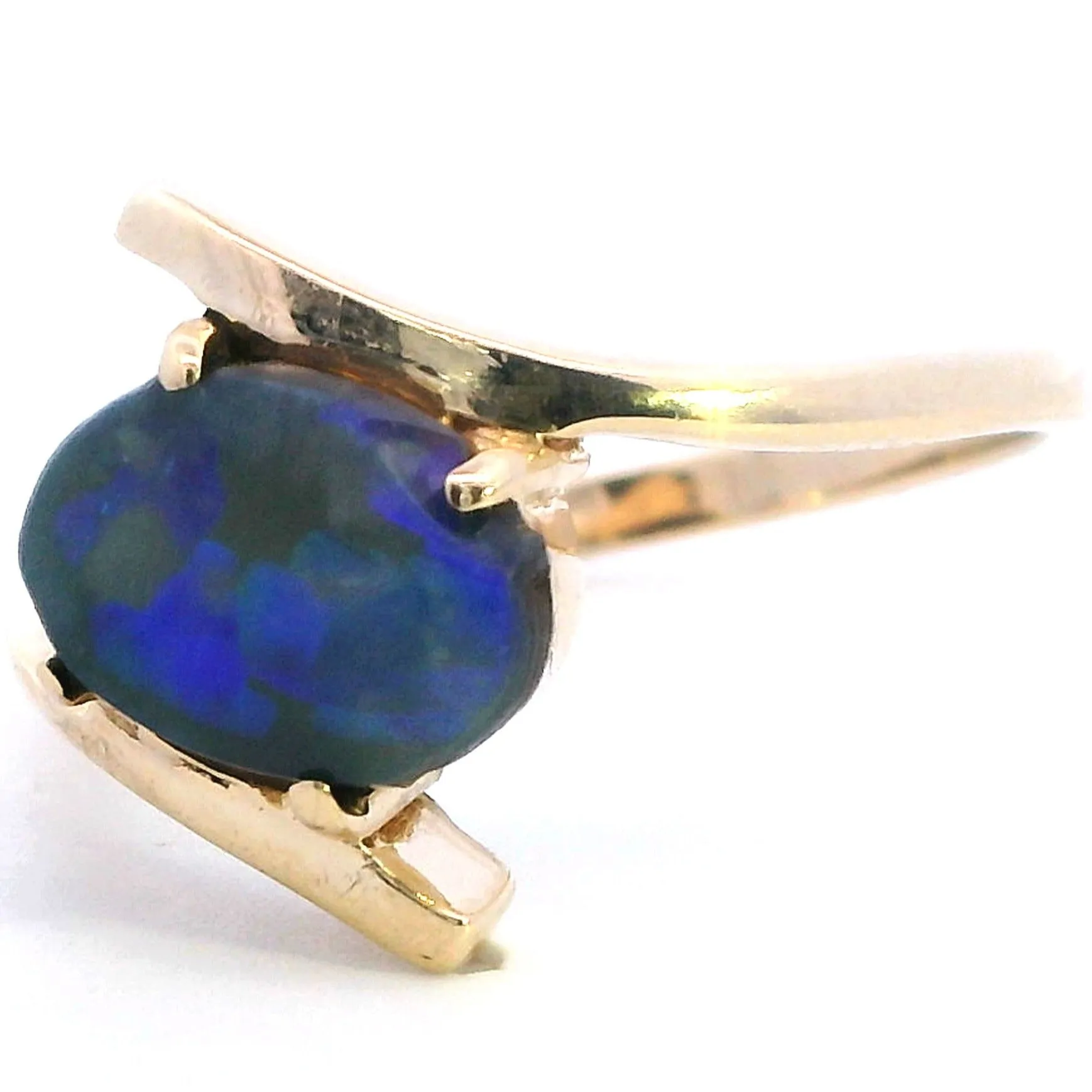 Stunning Handmade 9ct Yellow Gold Opal Ring